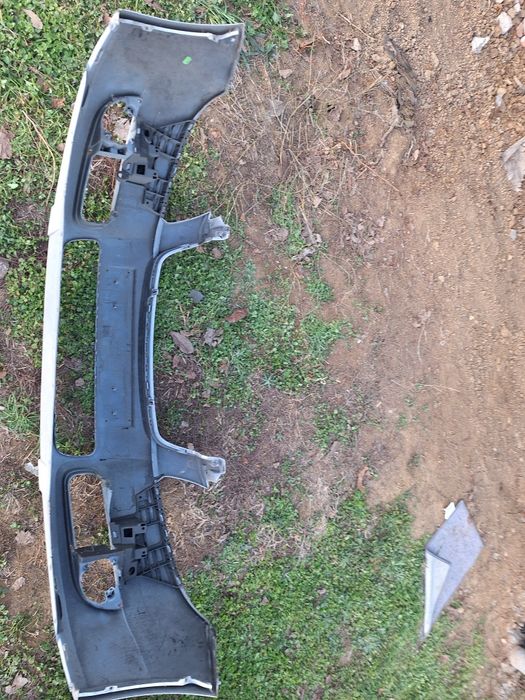 Предна броня за Skoda Fabia 2010