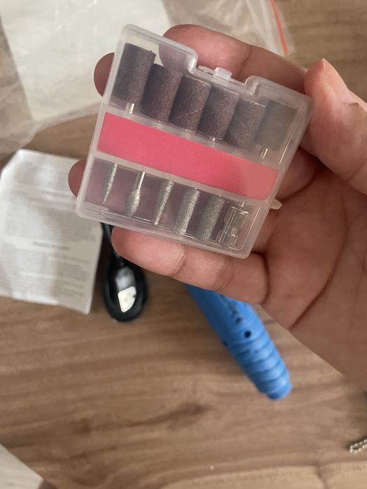 Freză electrică pentru unghii USB + capete abrazive