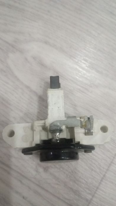 Реле щётка генератора