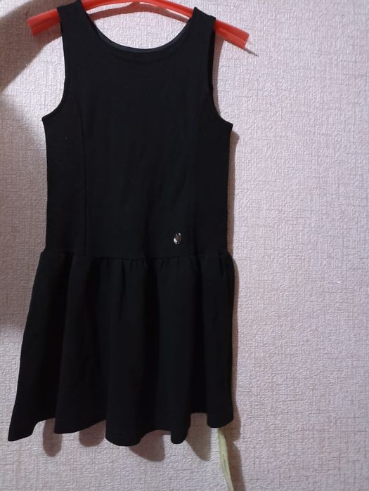 Продам сарафан для девочки