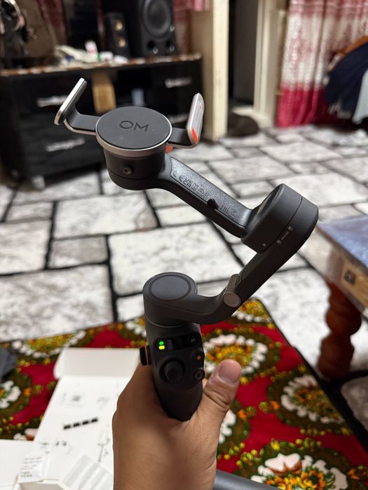 DJI Osmo Mobile 6 original stabilizator, ideal holat