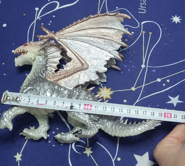 Дракон фигурка серебристый