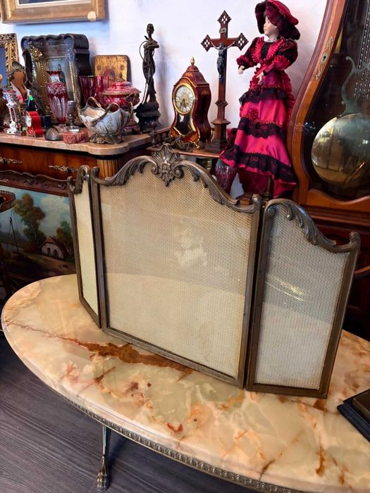 Paravan pentru șemineu din bronz.