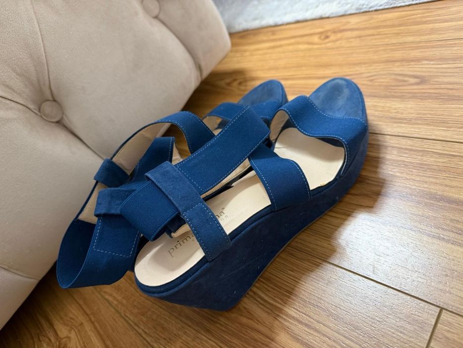 Sandale albastre