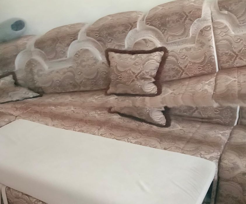 Продам Диван угловой, б/у
