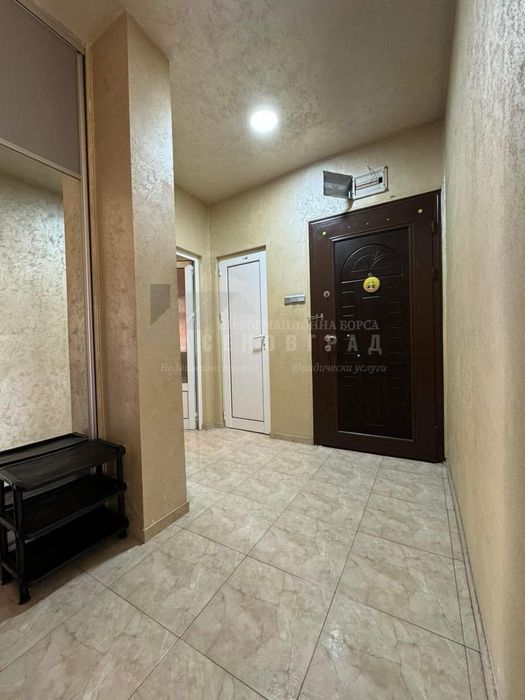 Продава се Тристаен апартамент в Асеновград - 100 кв.м за 1148 €/кв.м - Снимка #1