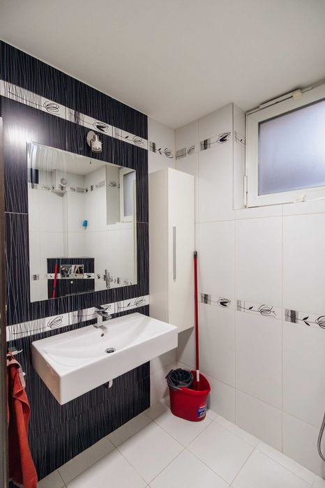 Дава се под наем Тристаен апартамент в София, Павлово - 150 кв.м за 1071 € - Снимка #11