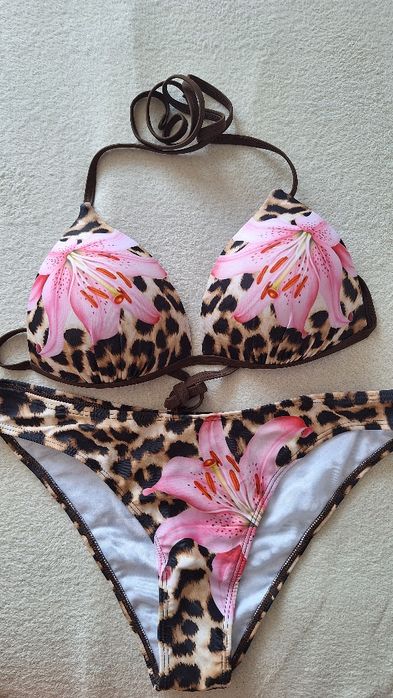 Бански две части