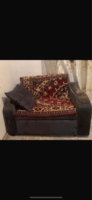 Продою 2кресло диван пости новый