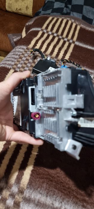 Продавам комплект навигация CIC bmw 2012