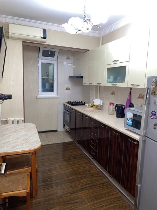 Продается 3х комнатная квартира метро Ойбек 3/3/9, общая площадь 74м2