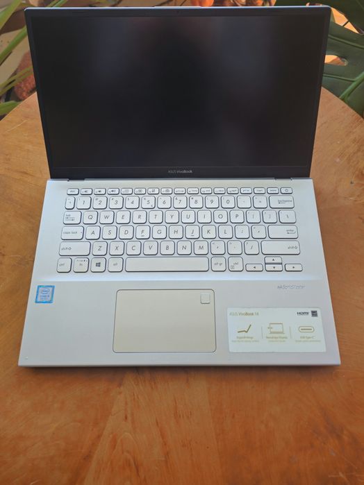 ASUS Vivobook 14 i5 8th gen 8265U 8GB RAM