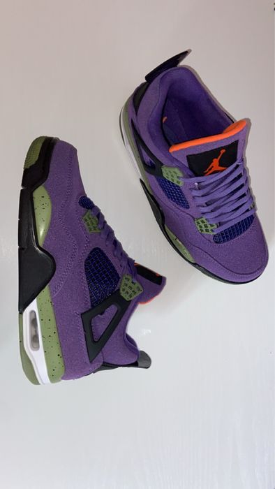 Jordan 4 Retro.