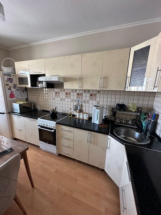 Продам! Кухонный гарнитур!