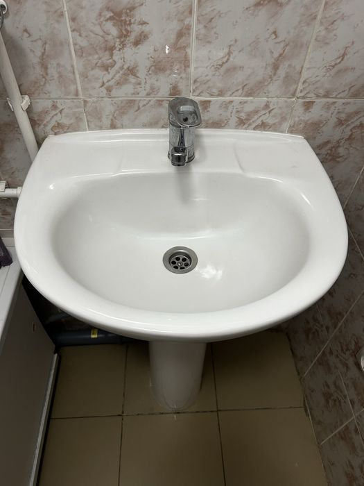 Раковина со сместителем