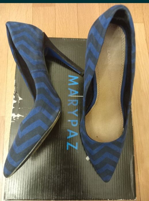 2.Marypaz ( раие син+черен цвят),1.Benetton(цвят корал)