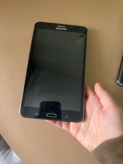 Продается 7 телефонов и один планшет