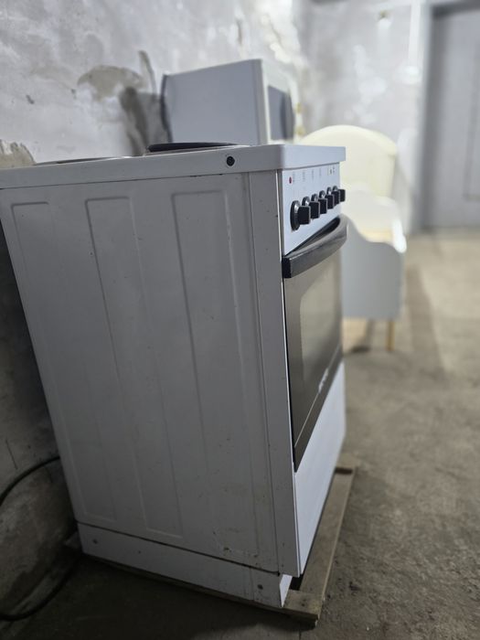 Продам электрическую плитку с 2 камфорками !!!