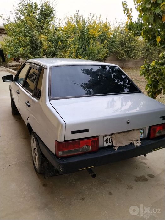 Lada vaz 21099 sotiladi