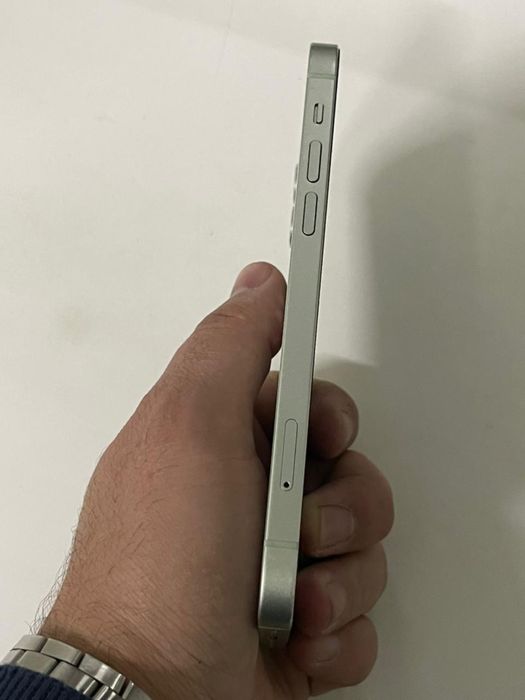 Продам Айфон 12 64/