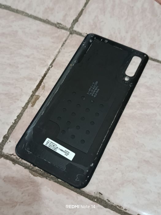 Продам крышку от Самсунг а50