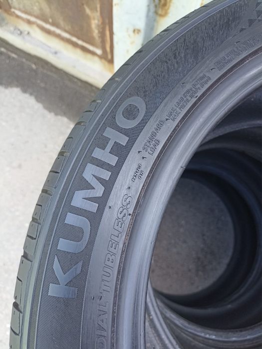 Kumho Solus 235/45/18