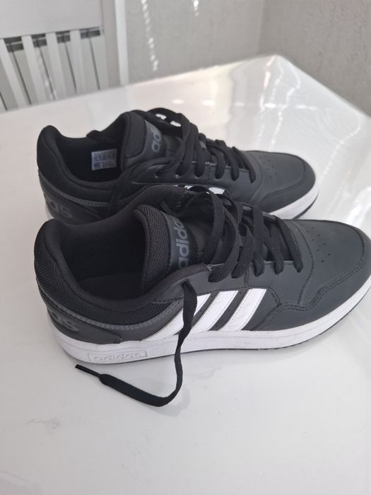 Маратонки Адидас