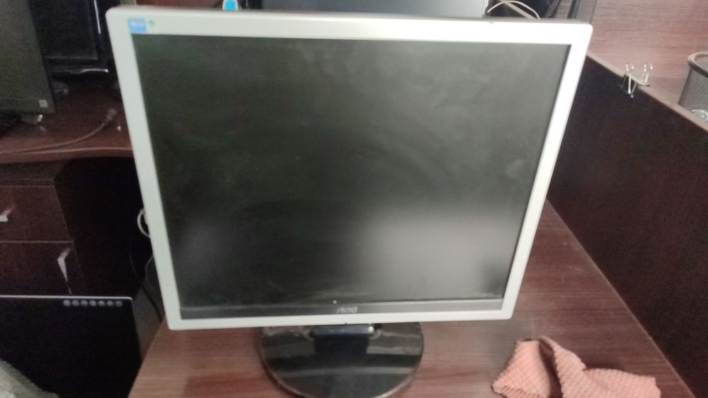 Монитор марка Samsung Lg Loc Benq