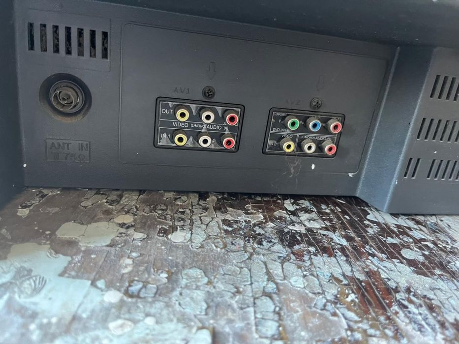 Продам телевизор LG