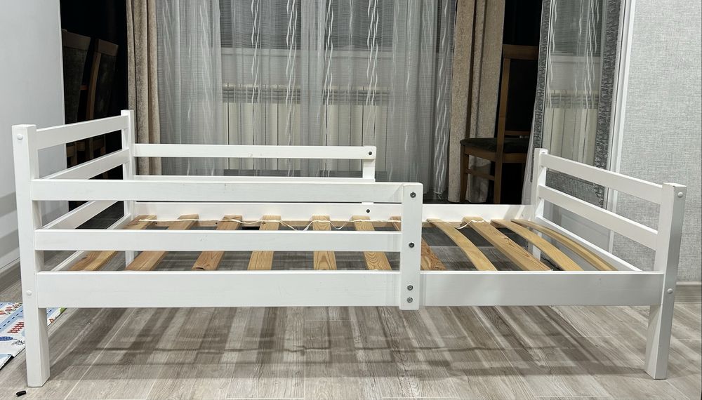 Детская кровать с матрасом