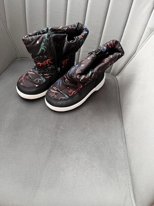 Детски дрехи и маратонки