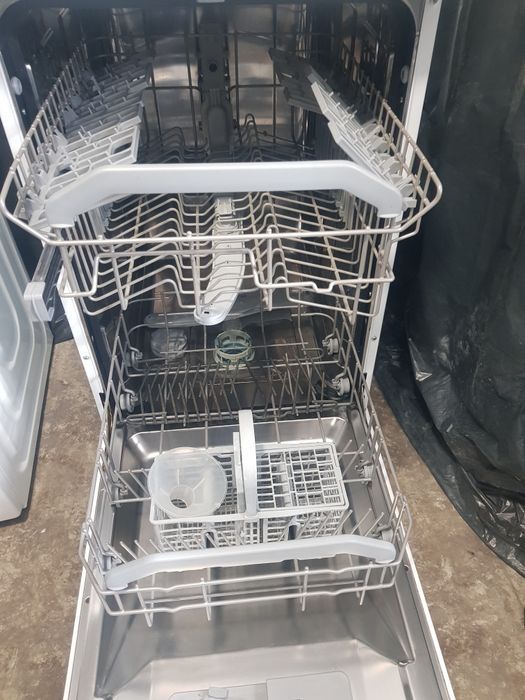 Малка съдомиялна ARISTON