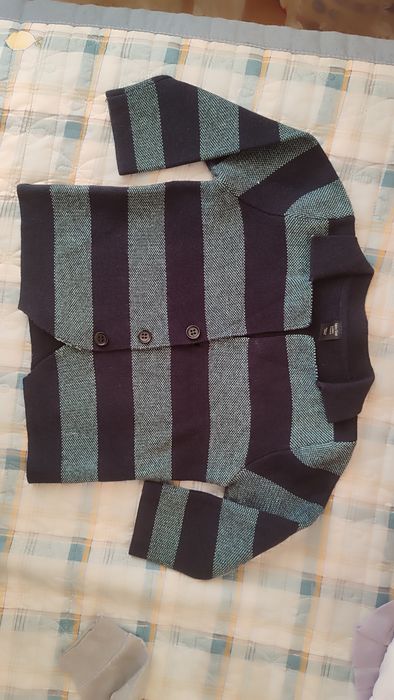 Продам детские вещи недорого.