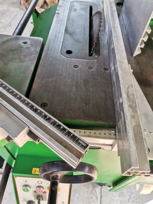 Masini tamplarie, scule si unelte pentru tamplarie.