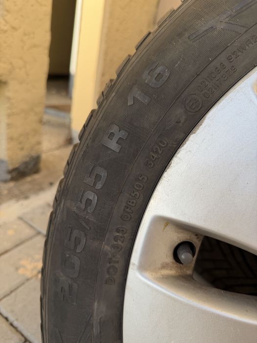Зимни гуми с джанти 205/55R16