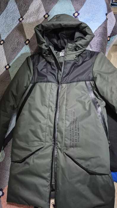 Куртка зимняя подростковая  на 14-15 лет.Очень тёплая.Производство РФ