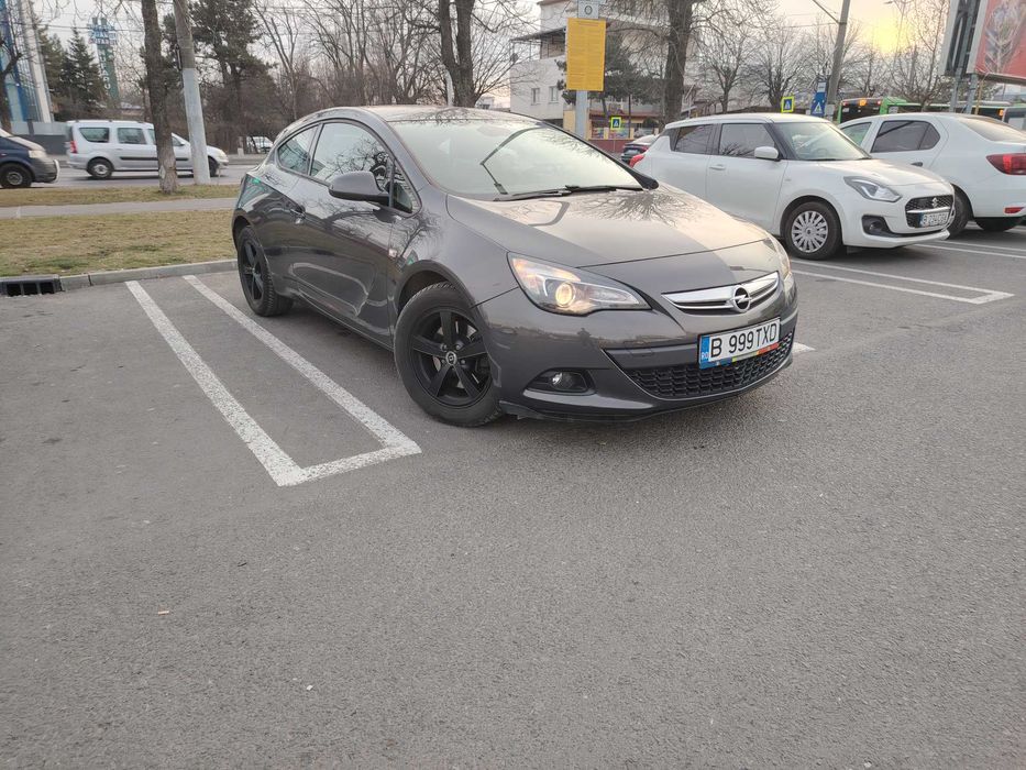 Opel astra j gtc 2013
