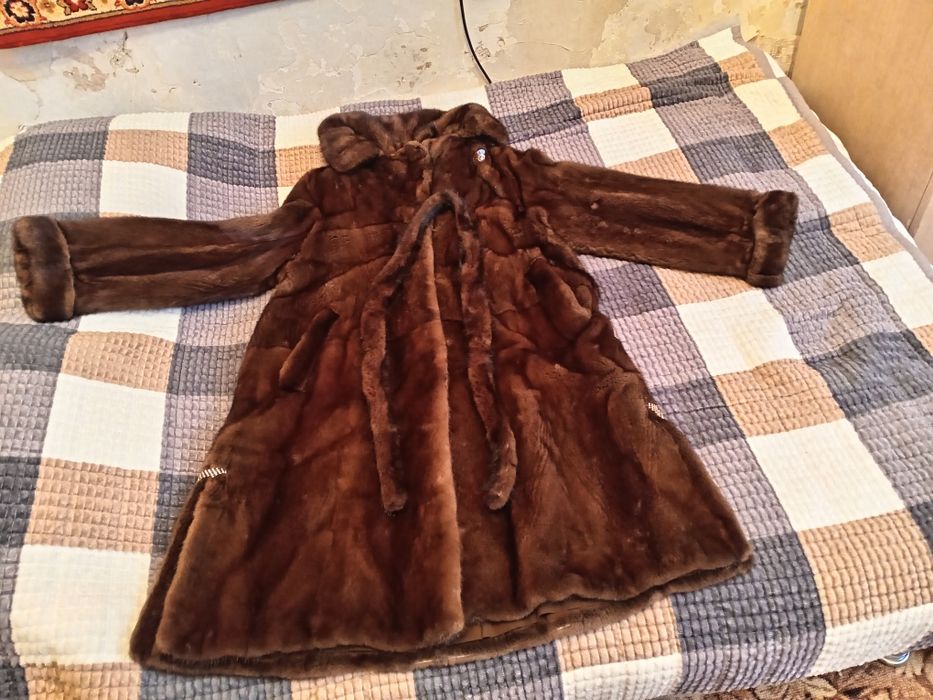 Продам шубу размер 44