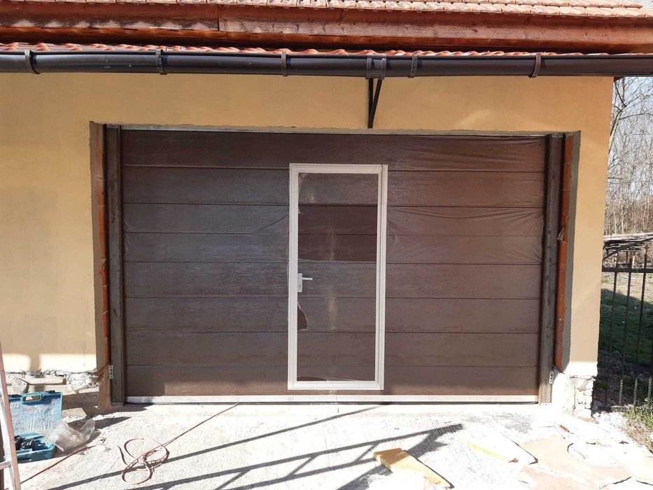 usi de garaj industriale