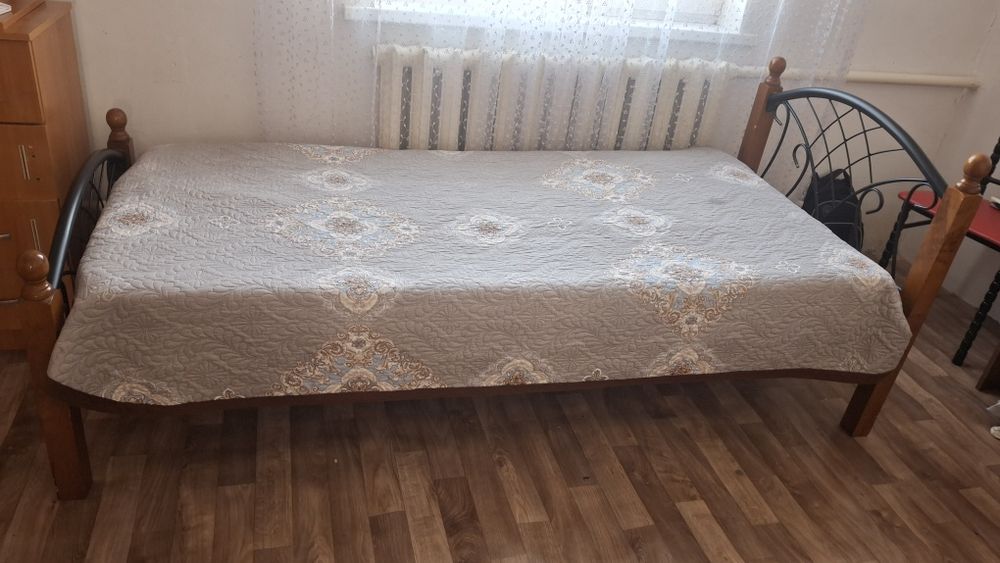 Спальный кровать