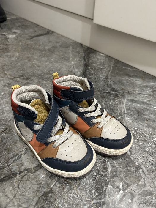 Кроссовки детские