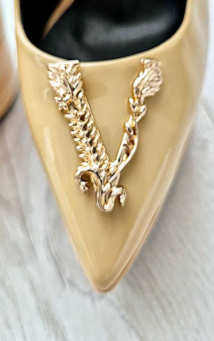 Обувки на висок ток Versace, размер 39