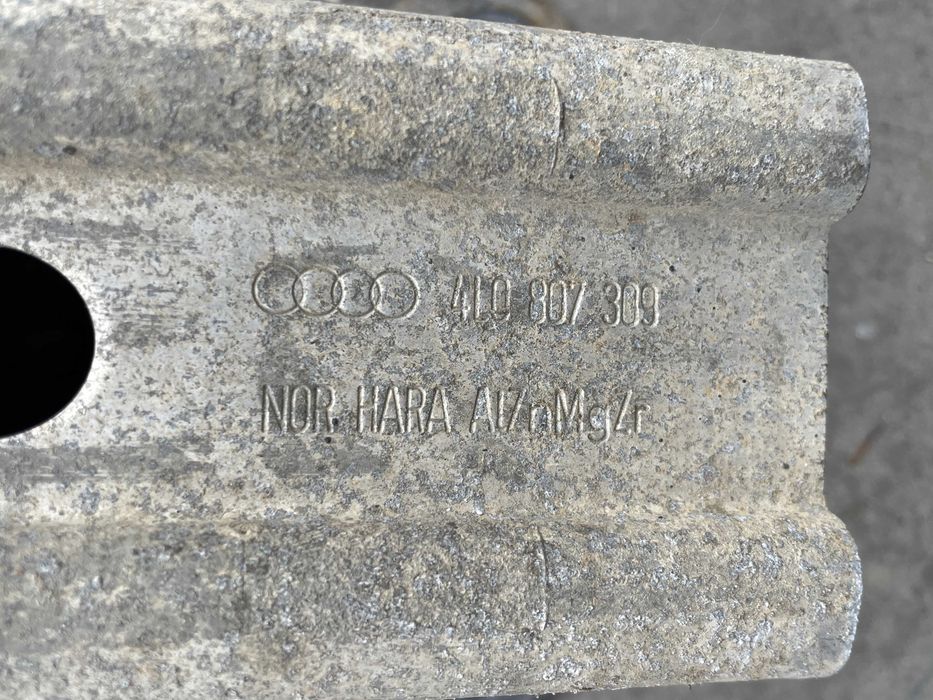 Intaritura bara spate Audi Q7 4L cod 4L0807309