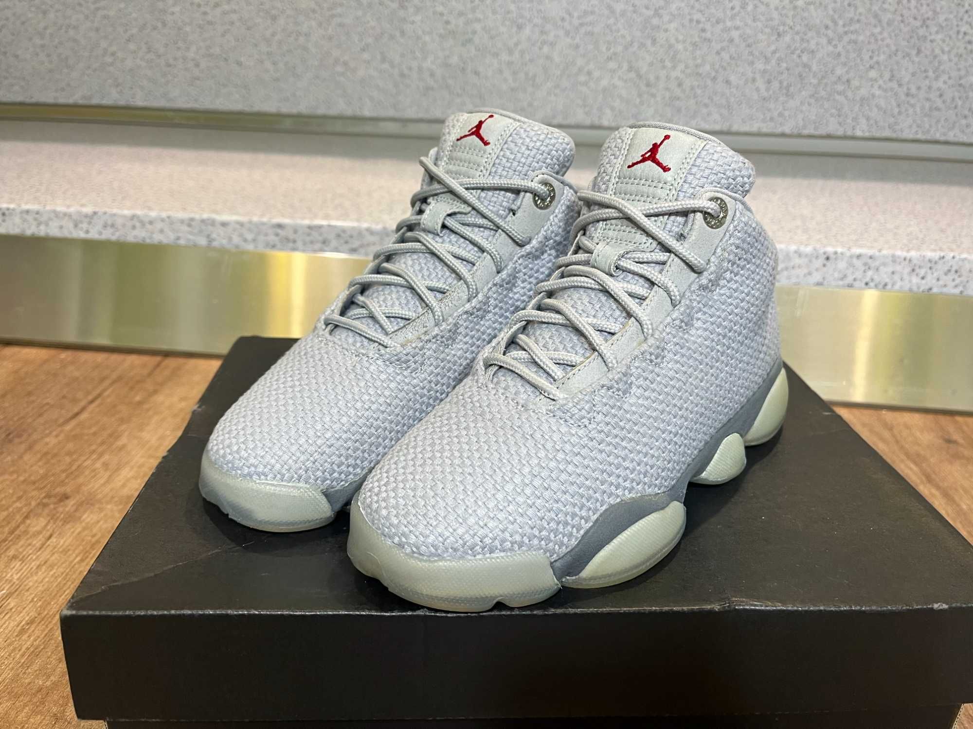 Nike Air Jordan Horizon Low GS Wolf Grey OLX.bg