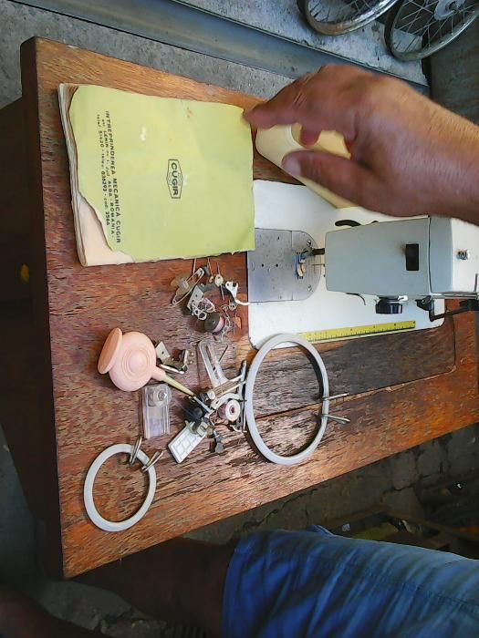 Masina de cusut Monica