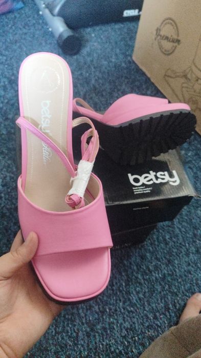 Босонжки  розовые Betsy