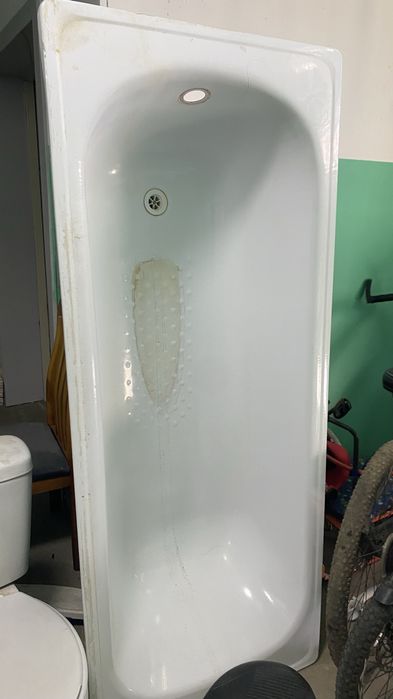 Продам ванну и туалет б/у