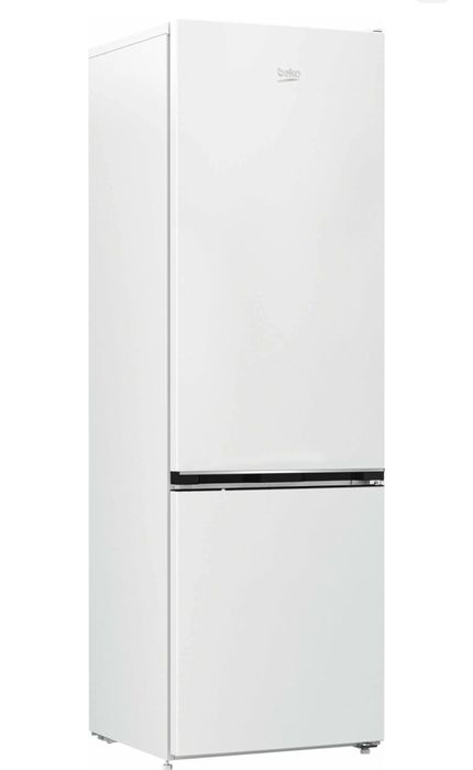 Холодильник продается срочно доя дома