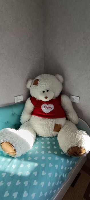 Продам медведя Тедди 130 см.