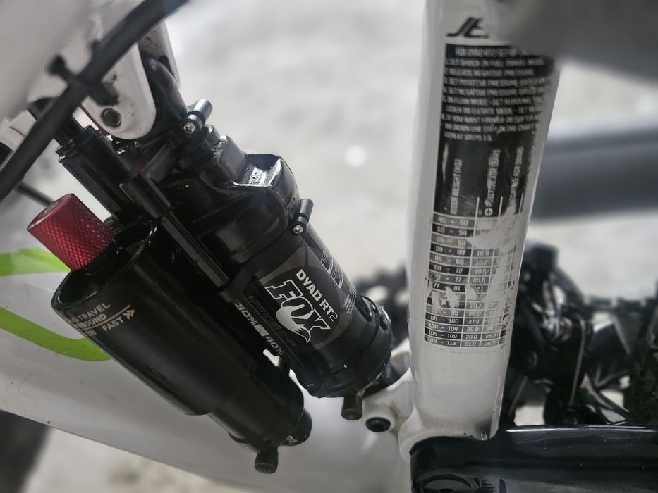 Bicicleta Jekyll 5 cadru cannondale suspensie fox furca fox